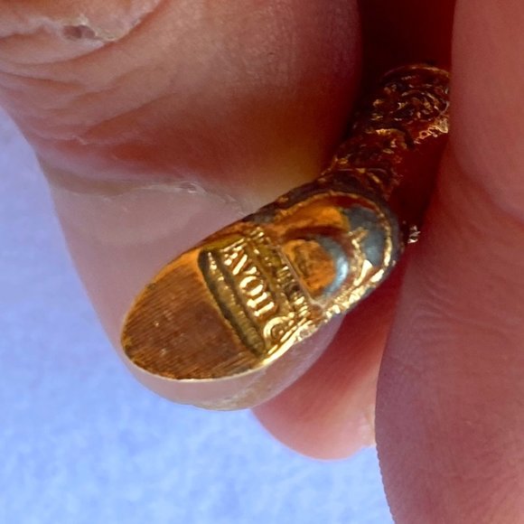 Vintage Avon Charm 4 Bracelet Old Fashioned BOOT Women's Jewelry Gold Blue Stone - Picture 3 of 5